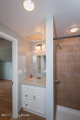1032 Greenleaf Road Louisville, KY 40213 - Photo 22 of 26 027 (2)