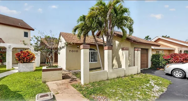 $579,000 | 7010 Southwest 103rd Place, Miami, FL 33173