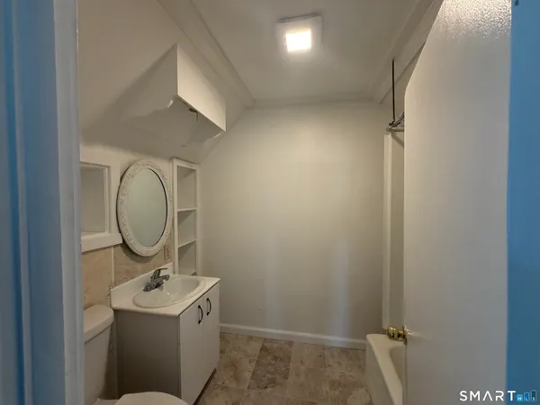 $1,400 | 78 Francis Street, Waterbury, CT 06708