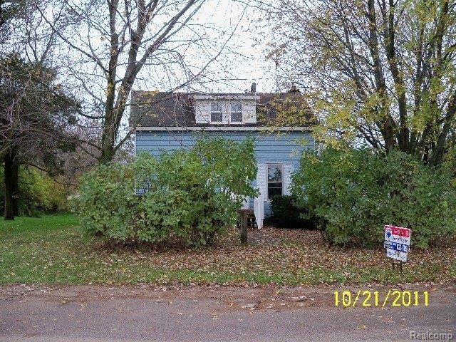 10009 North Fowlerville Road Fowlerville, MI 48836 - Photo 1 of 13 100_9748