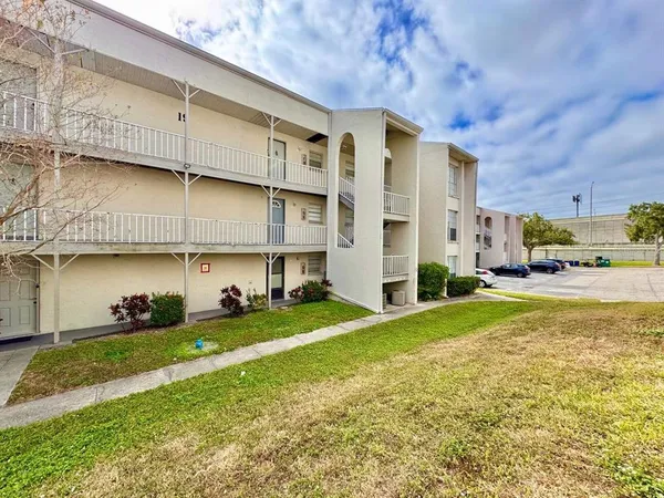 $1,100 | 2625 Highway 590, Unit 1932, Clearwater, FL 33759