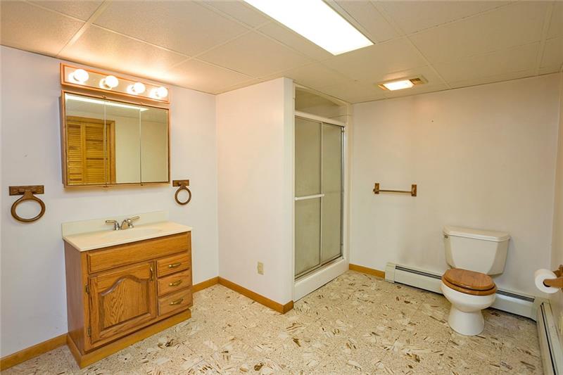 16 Emery Road Fredericktown, PA 15333 - Photo 20 of 25 Full Bathroom