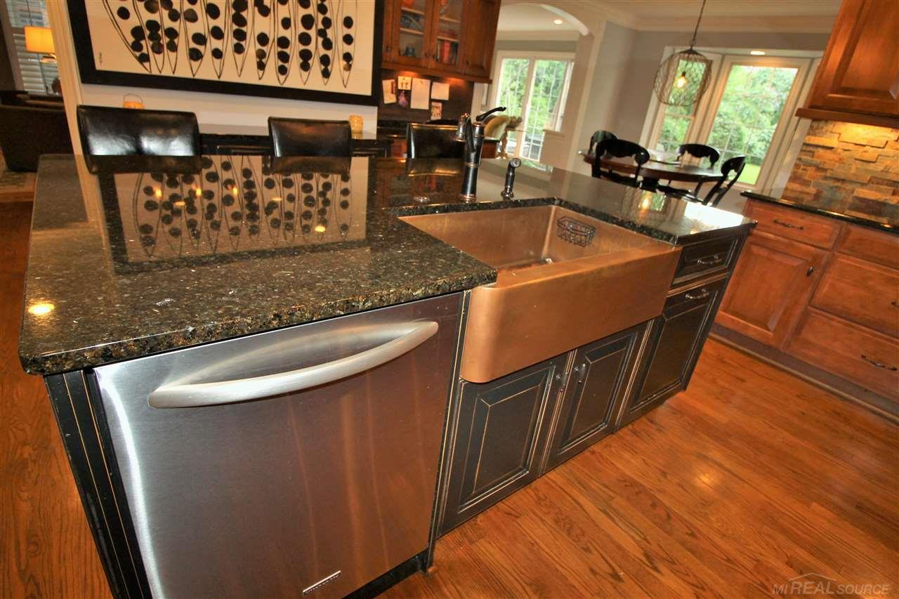 1177 Devonshire Road Grosse Pointe, MI 48230 - Photo 25 of 78 50018564-27.JPG