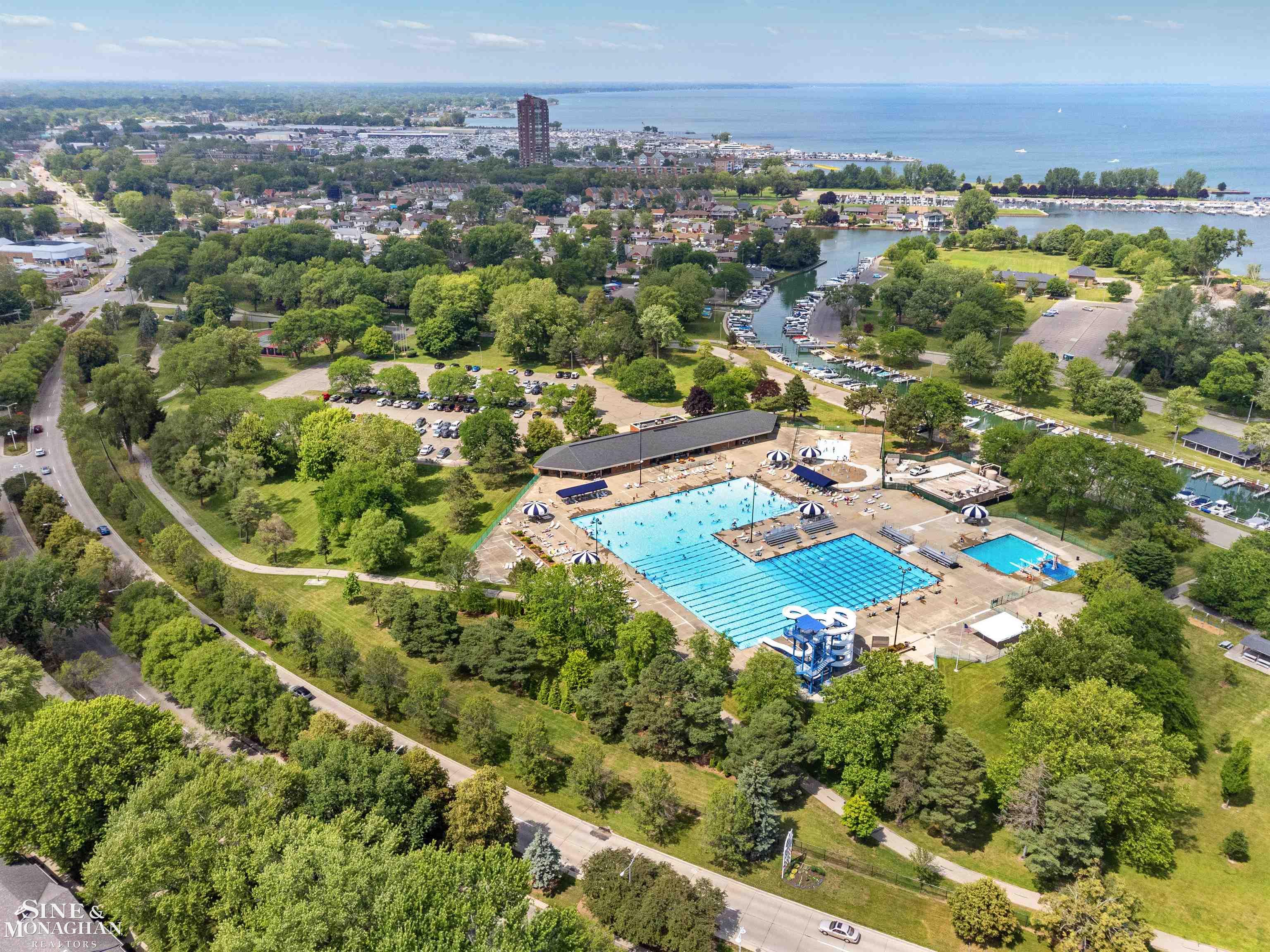 581 Hampton Road Grosse Pointe Woods, MI 48236 - Photo 60 of 60