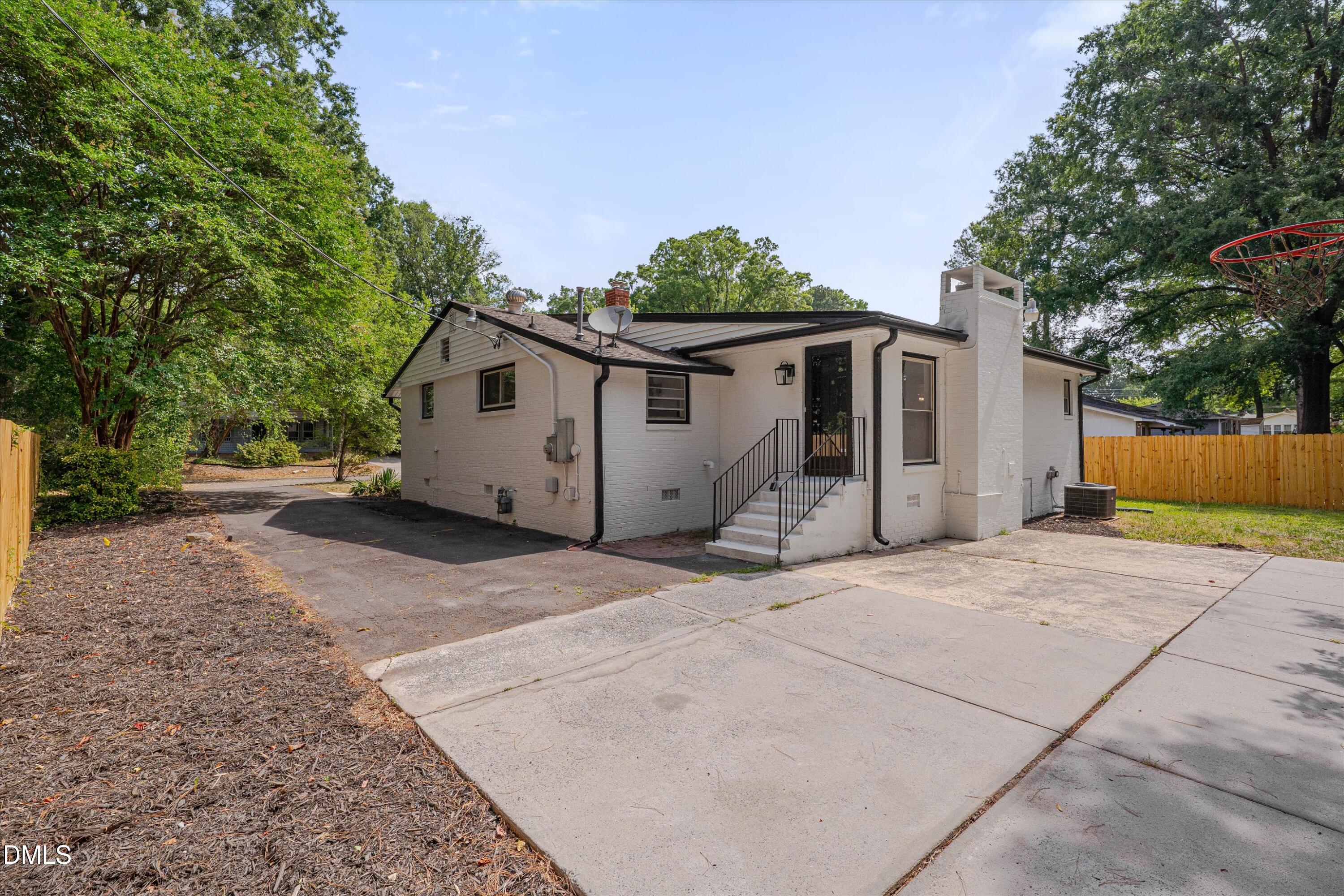717 Crosby Road Durham, NC 27704 - Photo 38 of 40