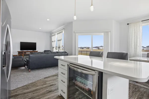 $550,000 | 4756 34th Street South, Fargo, ND 58104