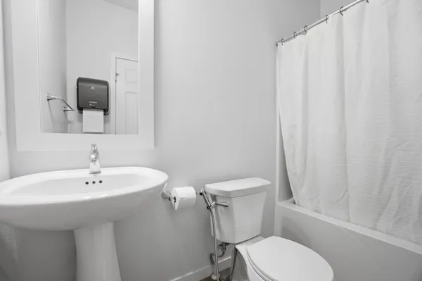 $550,000 | 4756 34th Street South, Fargo, ND 58104