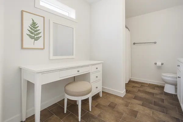 $550,000 | 4756 34th Street South, Fargo, ND 58104