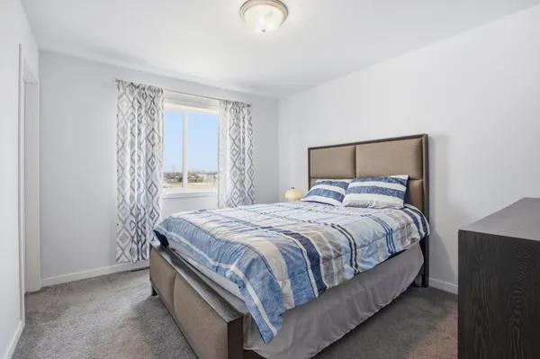 $550,000 | 4756 34th Street South, Fargo, ND 58104