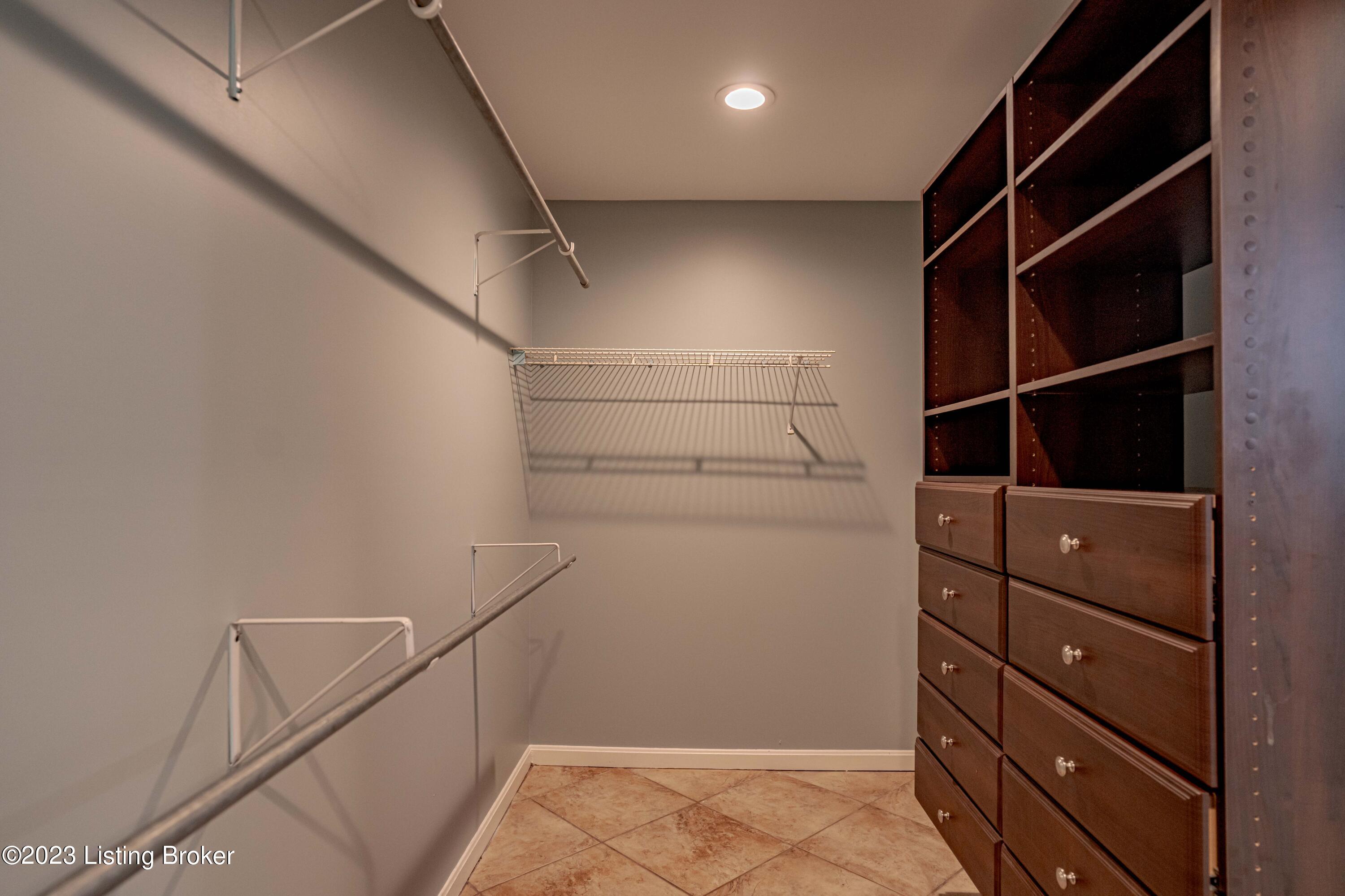 1039 Stapleton Road Shelbyville, KY 40065 - Photo 64 of 98 DSC05386