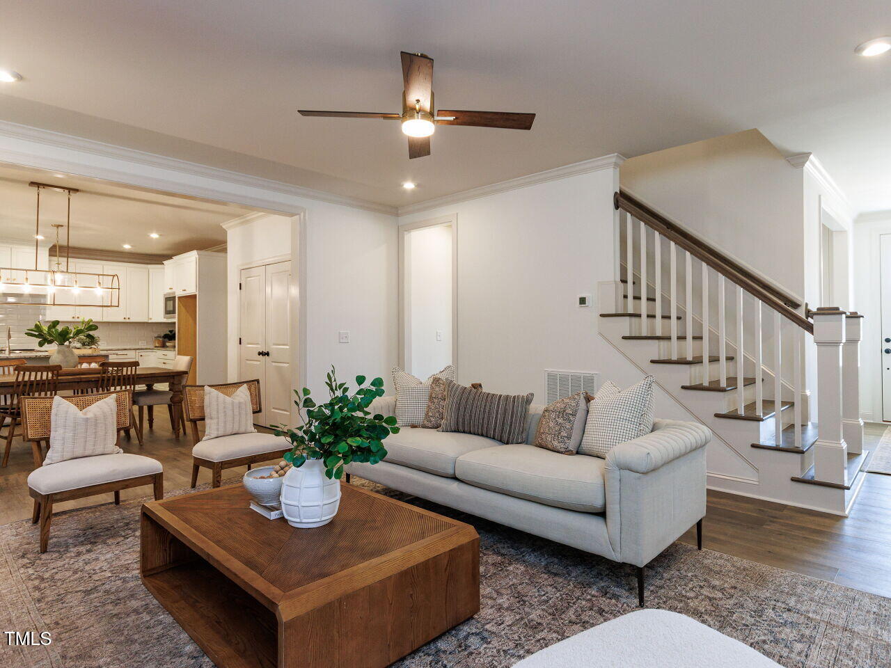 6040 Scalybark Road Durham, NC 27712 - Photo 11 of 37 010-1280x960-living-room