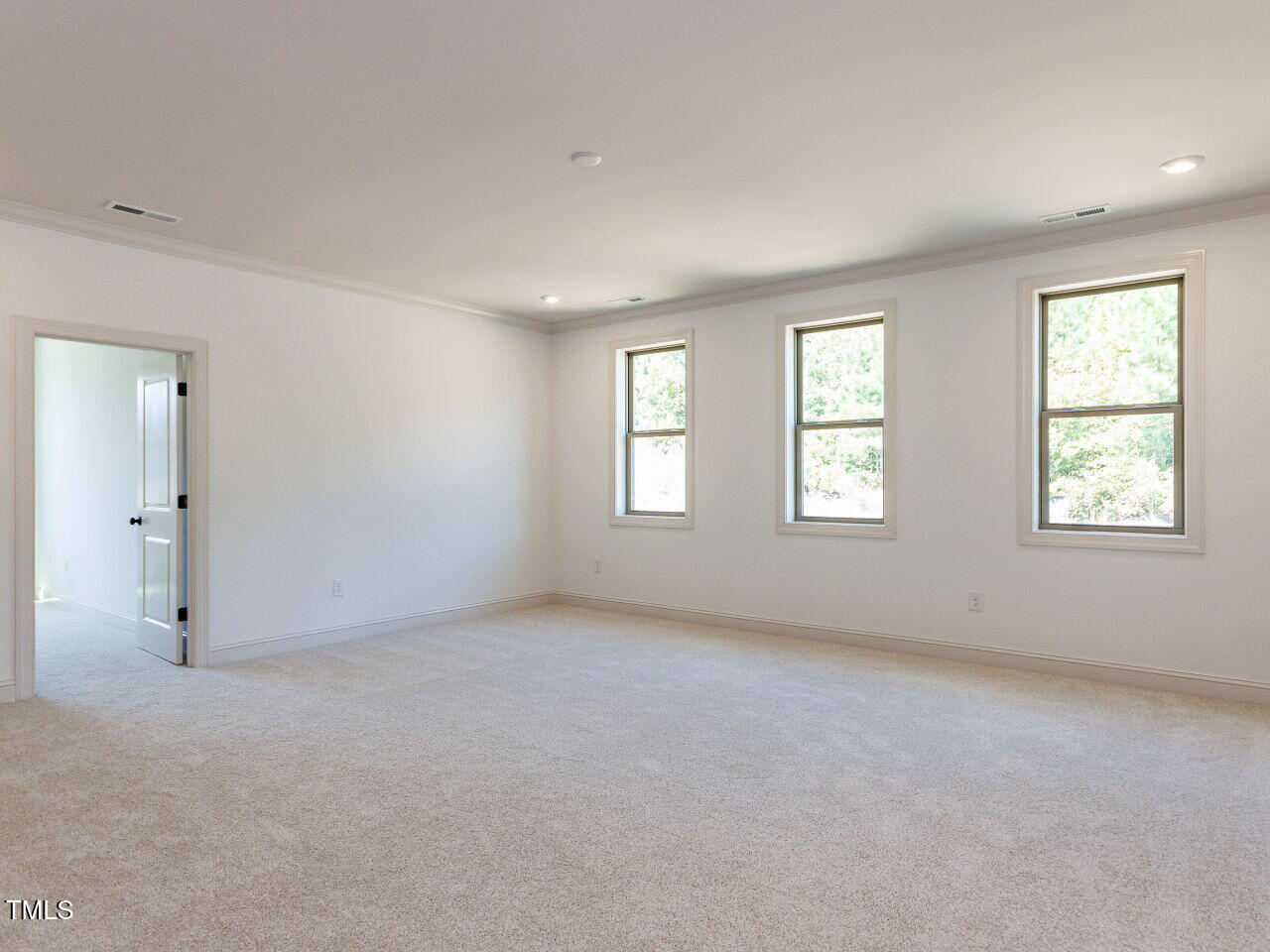 6040 Scalybark Road Durham, NC 27712 - Photo 25 of 37 024-1280x960-upstairs-living-space