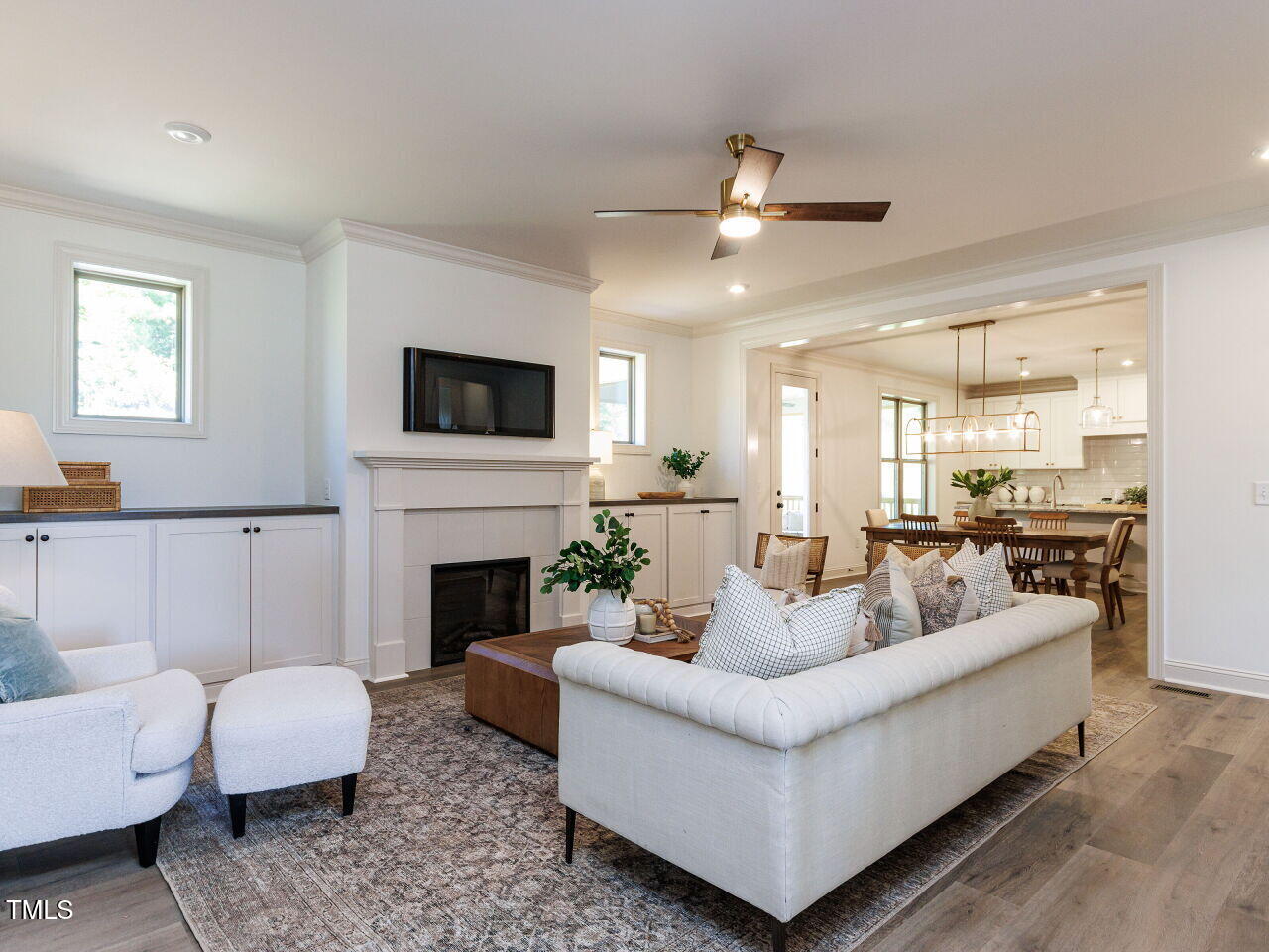 6040 Scalybark Road Durham, NC 27712 - Photo 9 of 37 008-1280x960-living-room