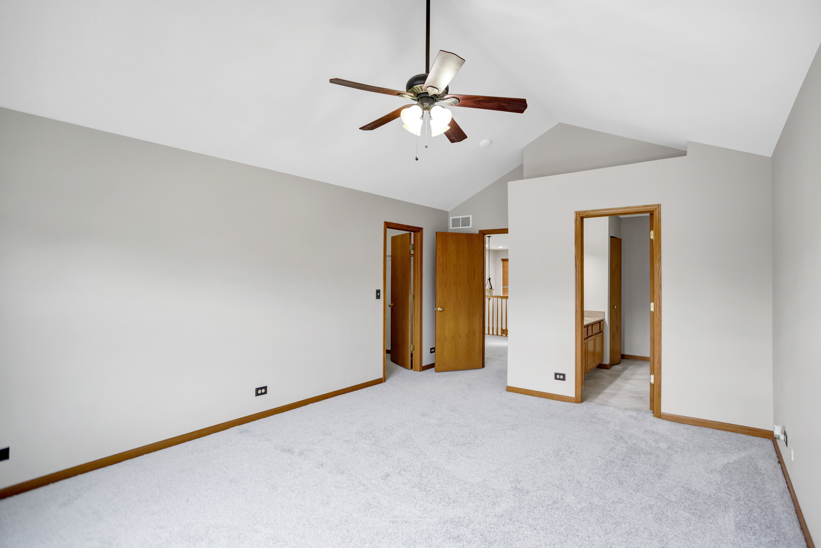 902 Oak Ridge Boulevard Elgin, IL 60120 - Photo 18 of 35 a view of a livingroom with a ceiling fan and window