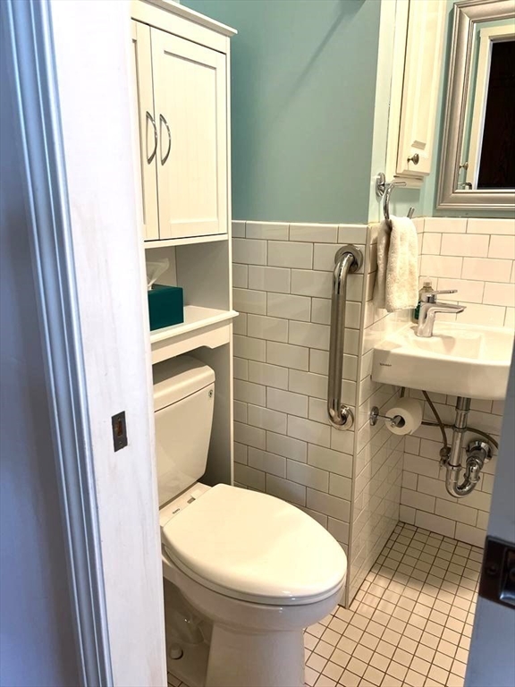 5 Glenmont Road Boston, MA 02135 - Photo 13 of 35