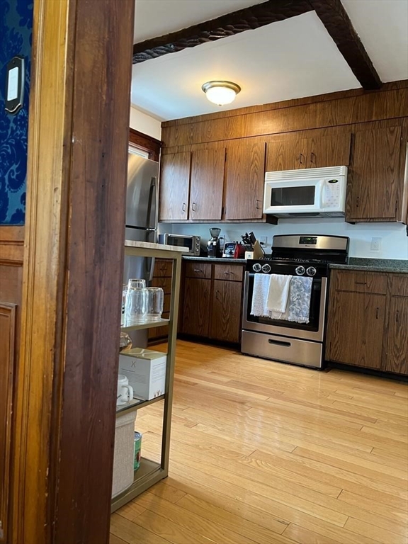 5 Glenmont Road Boston, MA 02135 - Photo 7 of 35