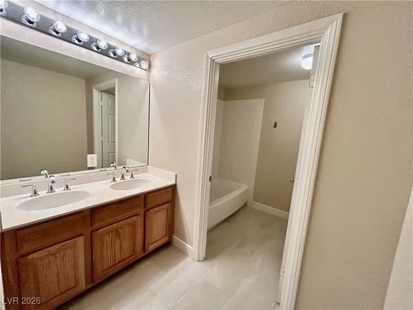 $1,450 | 3320 South Fort Apache Road, Unit 136, Las Vegas, NV 89117