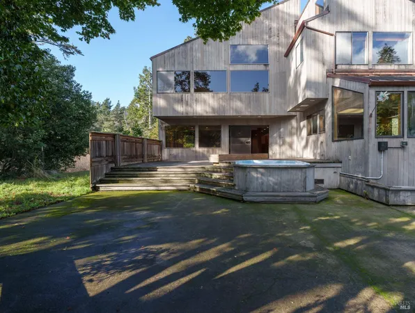 $2,700,000 | 36029 Timber Ridge Road, The Sea Ranch, CA 95497