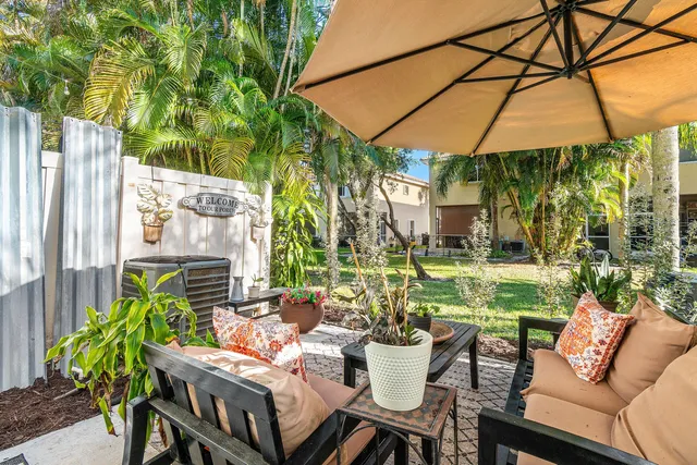 a view of outdoor space yard and patio