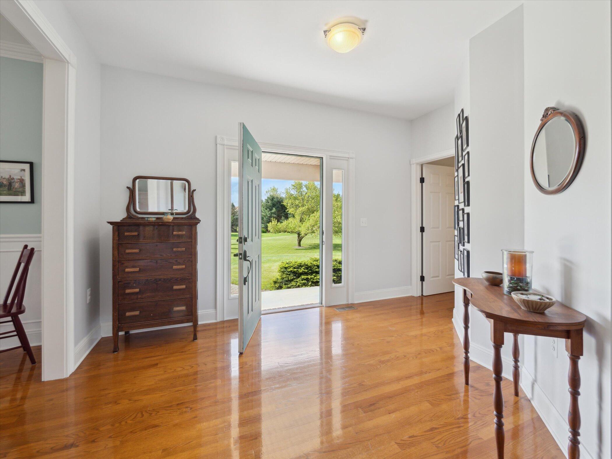 7140 Dell Road Saline, MI 48176 - Photo 11 of 68 10-7140-Dell-Rd-Saline-MI-48176-WindowSt
