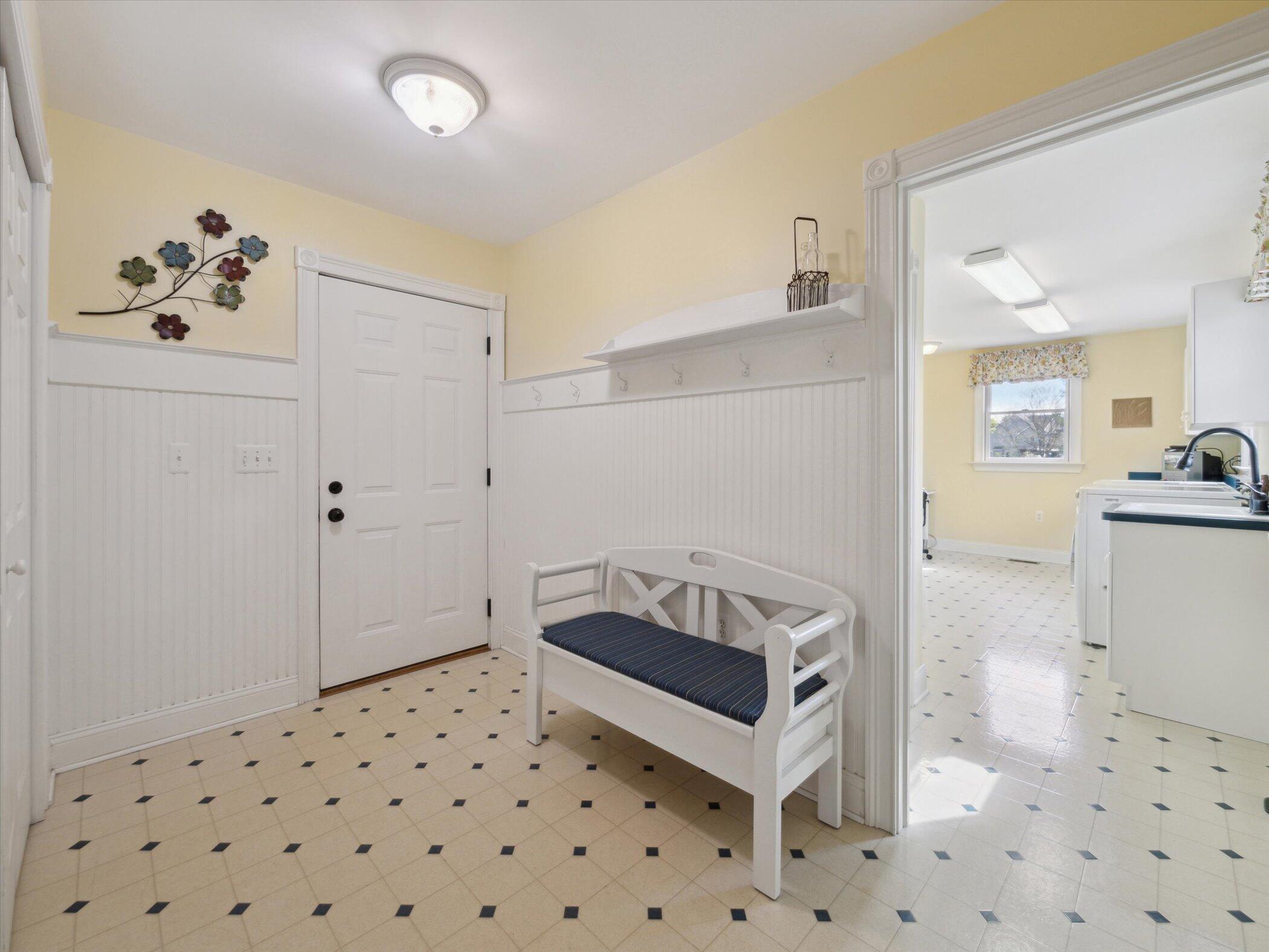7140 Dell Road Saline, MI 48176 - Photo 24 of 68 22-7140-Dell-Rd-Saline-MI-48176-WindowSt
