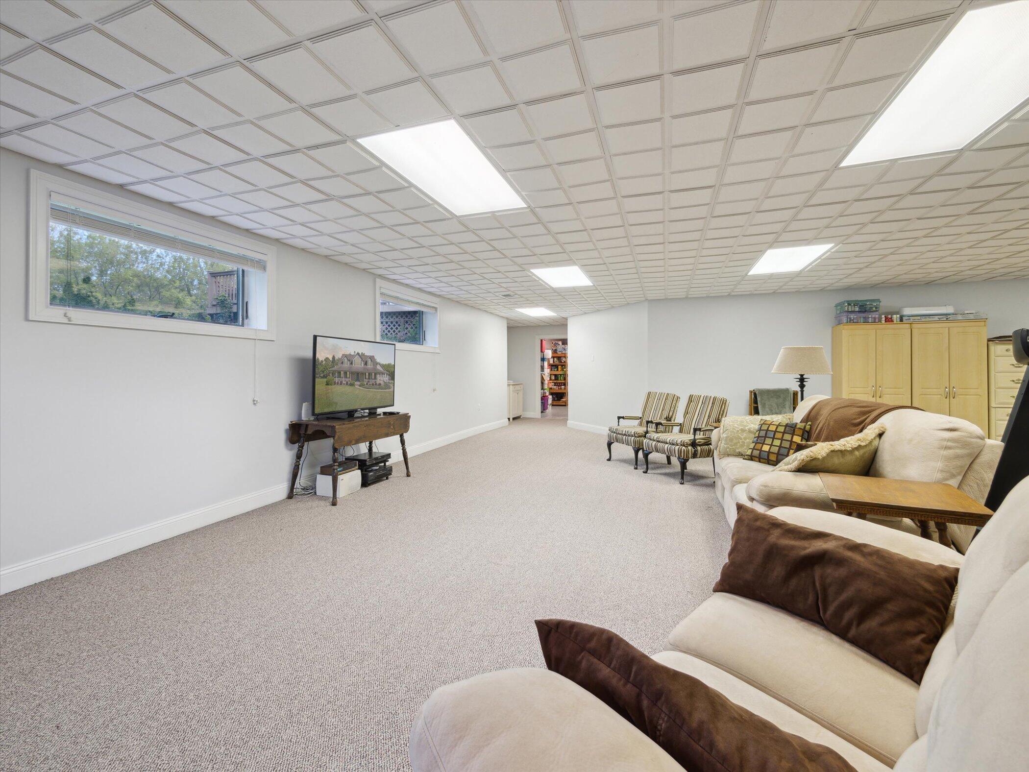 7140 Dell Road Saline, MI 48176 - Photo 42 of 68 49-7140-Dell-Rd-Saline-MI-48176-WindowSt