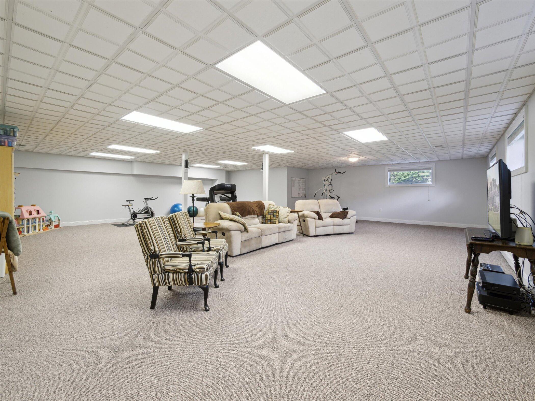 7140 Dell Road Saline, MI 48176 - Photo 44 of 68 46-7140-Dell-Rd-Saline-MI-48176-WindowSt