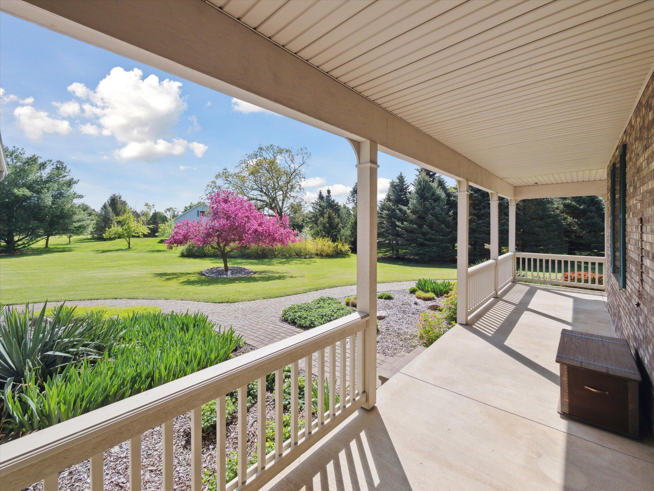 7140 Dell Road Saline, MI 48176 - Photo 8 of 68 08-7140-Dell-Rd-Saline-MI-48176-WindowSt