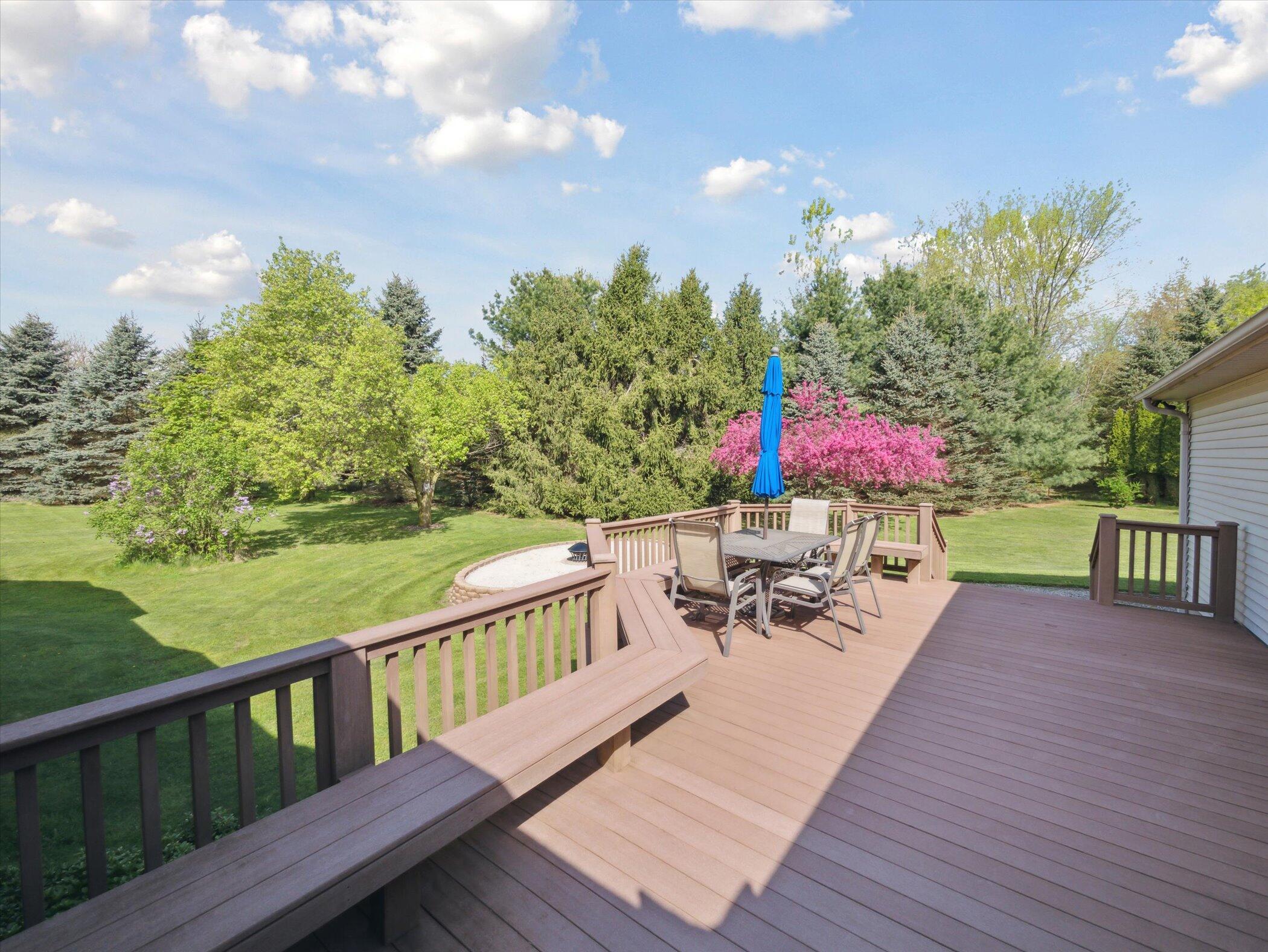 7140 Dell Road Saline, MI 48176 - Photo 10 of 68 53-7140-Dell-Rd-Saline-MI-48176-WindowSt