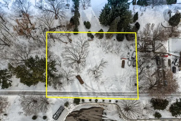 $325,000 | 130 X Dodd Road, Mendota Heights, MN 55118