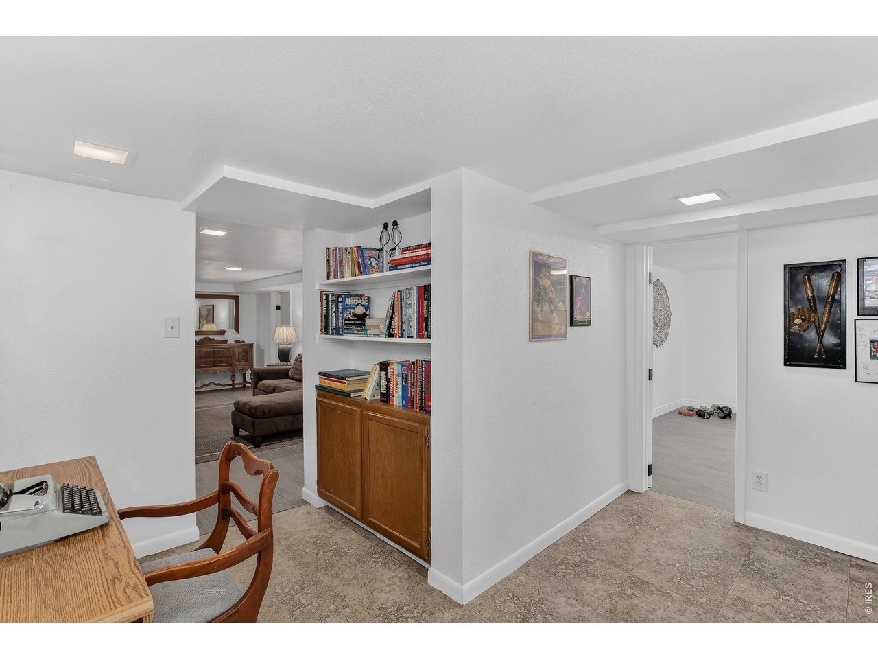 265 South 39th Street Boulder, CO 80305 - Photo 31 of 34 a workspace with furniture and closet