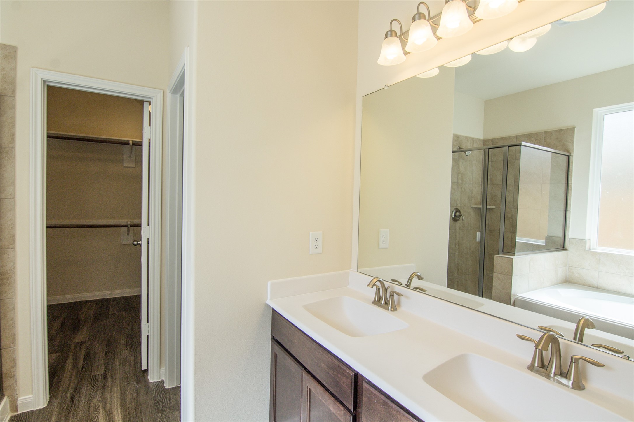 29614 Clover Shore Drive Spring, TX 77386 - Photo 13 of 15 Photos may be representative of the floor plan and not the exact home. Finishes, layout, and features of the actual property for lease may vary.