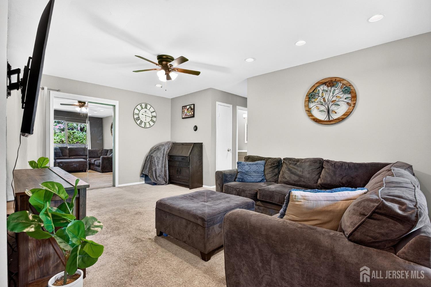 248 Alpine Way, Unit B Woodbridge, NJ 07095 - Photo 6 of 25