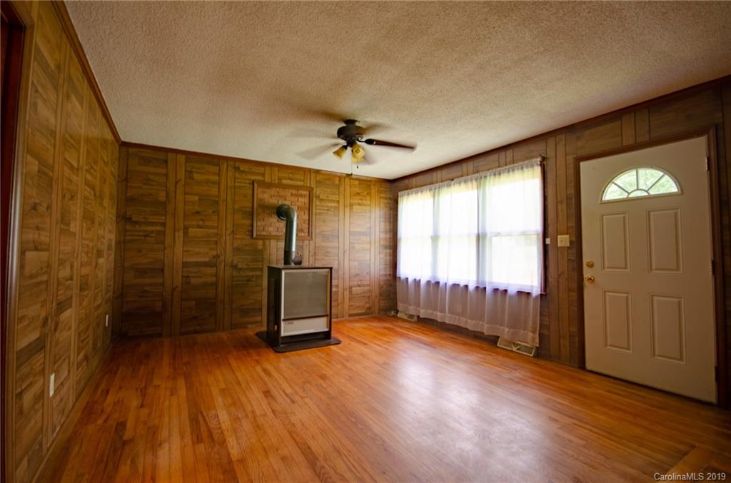 248 Ridgeline Road Union Grove, NC 28689 - Photo 4 of 37 Gallery Image 4