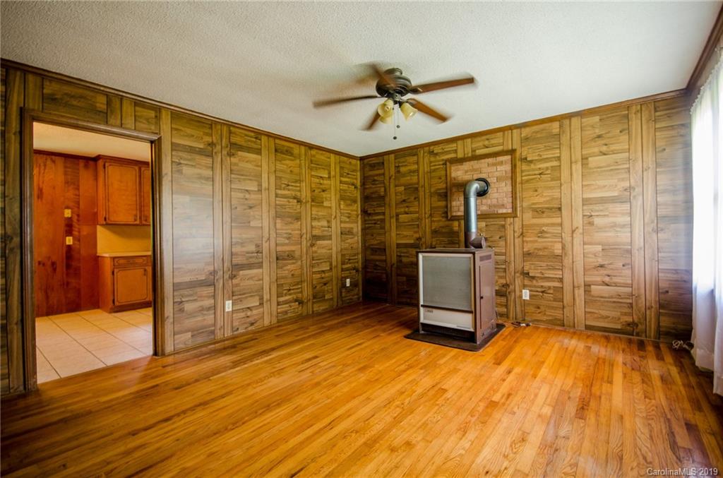 248 Ridgeline Road Union Grove, NC 28689 - Photo 5 of 37 Gallery Image 5