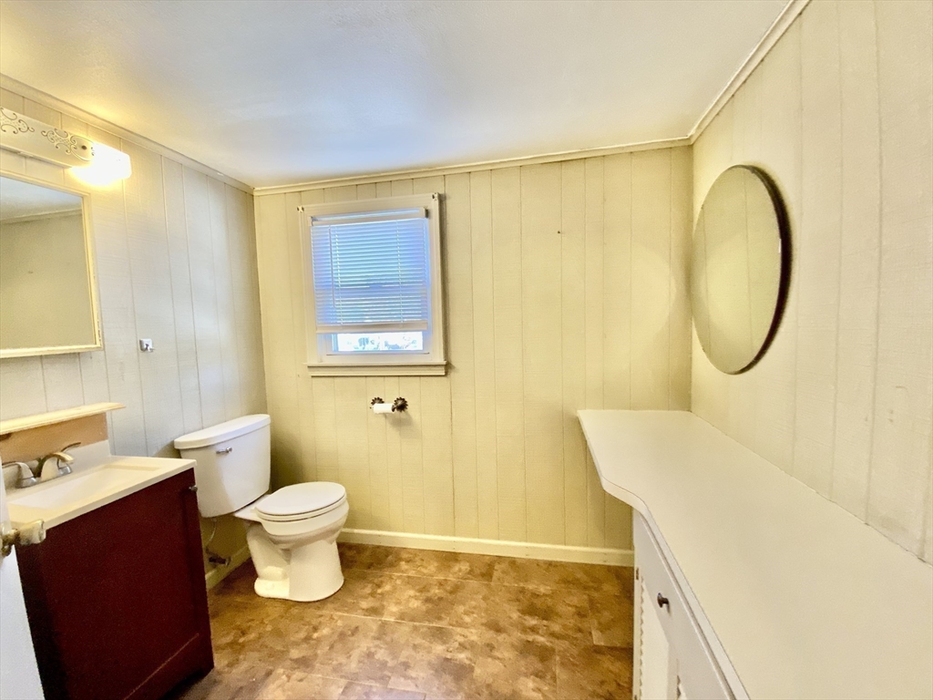 152 Carroll Street Springfield, MA 01108 - Photo 20 of 28