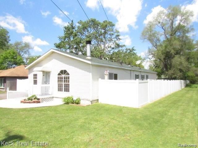24550 Pennsylvania Road Taylor, MI 48180 - Photo 2 of 30 2.jpg
