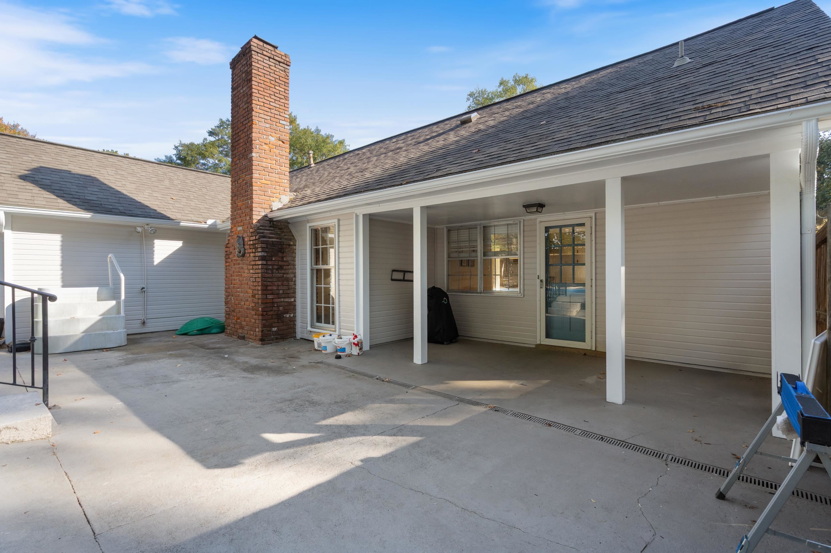 301 Dove Valley Road Collierville, TN 38017 - Photo 22 of 32 a view of a house with a sink
