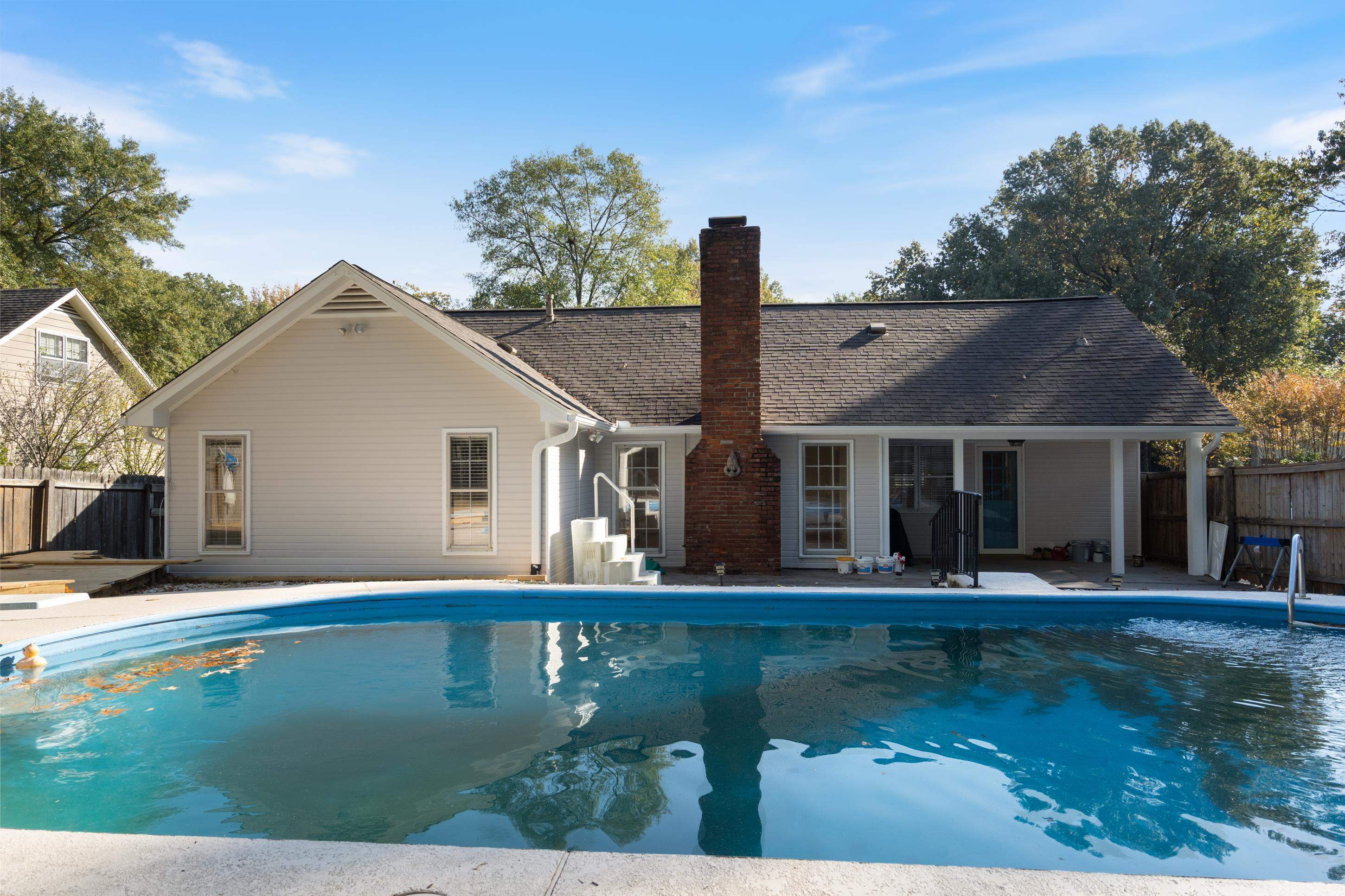301 Dove Valley Road Collierville, TN 38017 - Photo 27 of 32 a front view of a house with garden