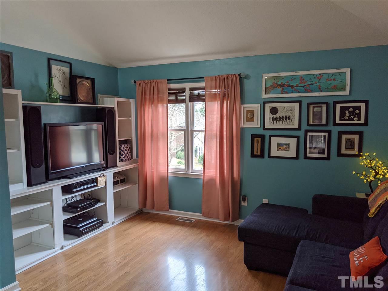 3626 Mill Run Raleigh, NC 27612 - Photo 3 of 22