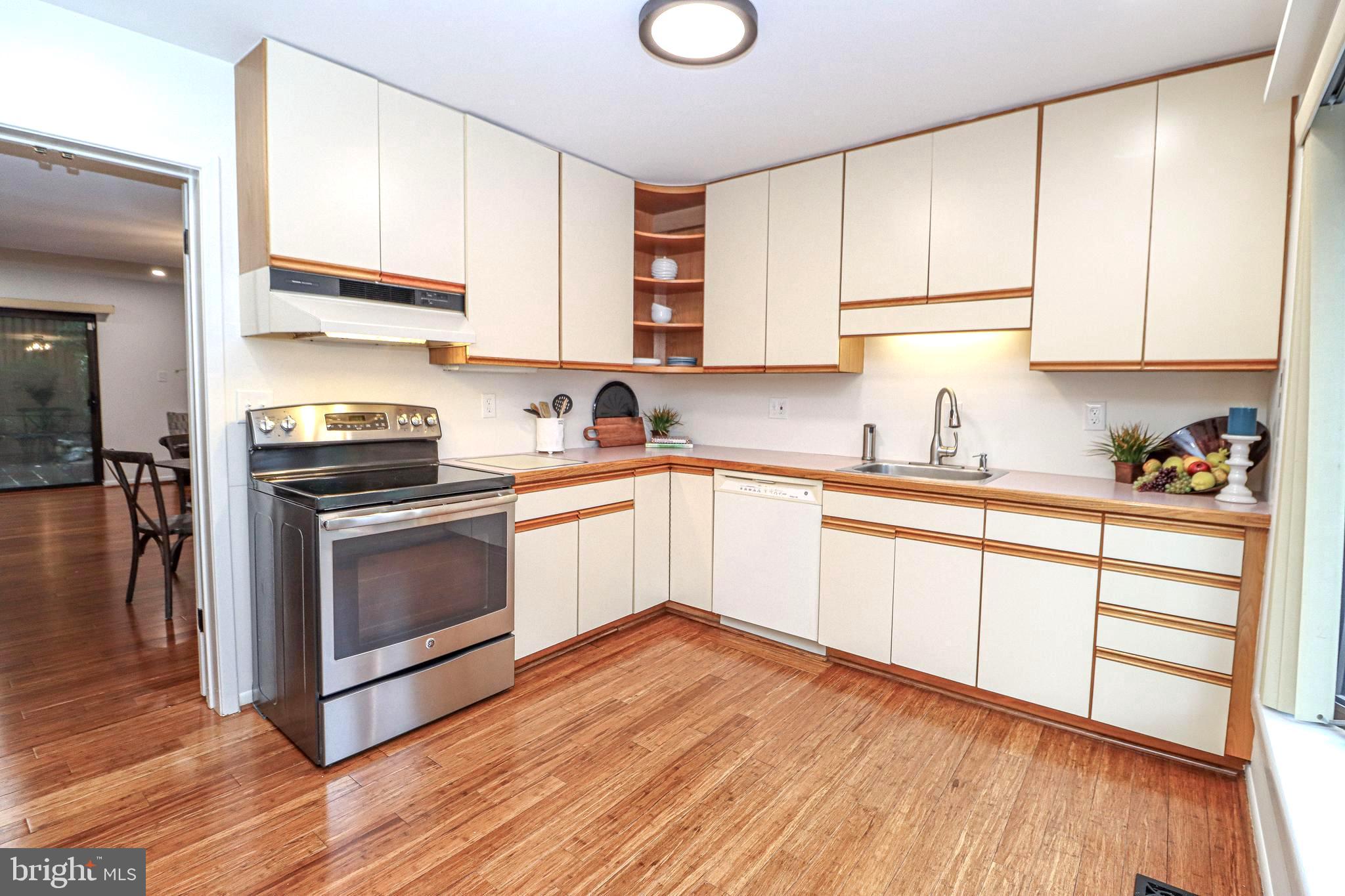 9212 Three Oaks Drive Silver Spring, MD 20901 - Photo 6 of 63