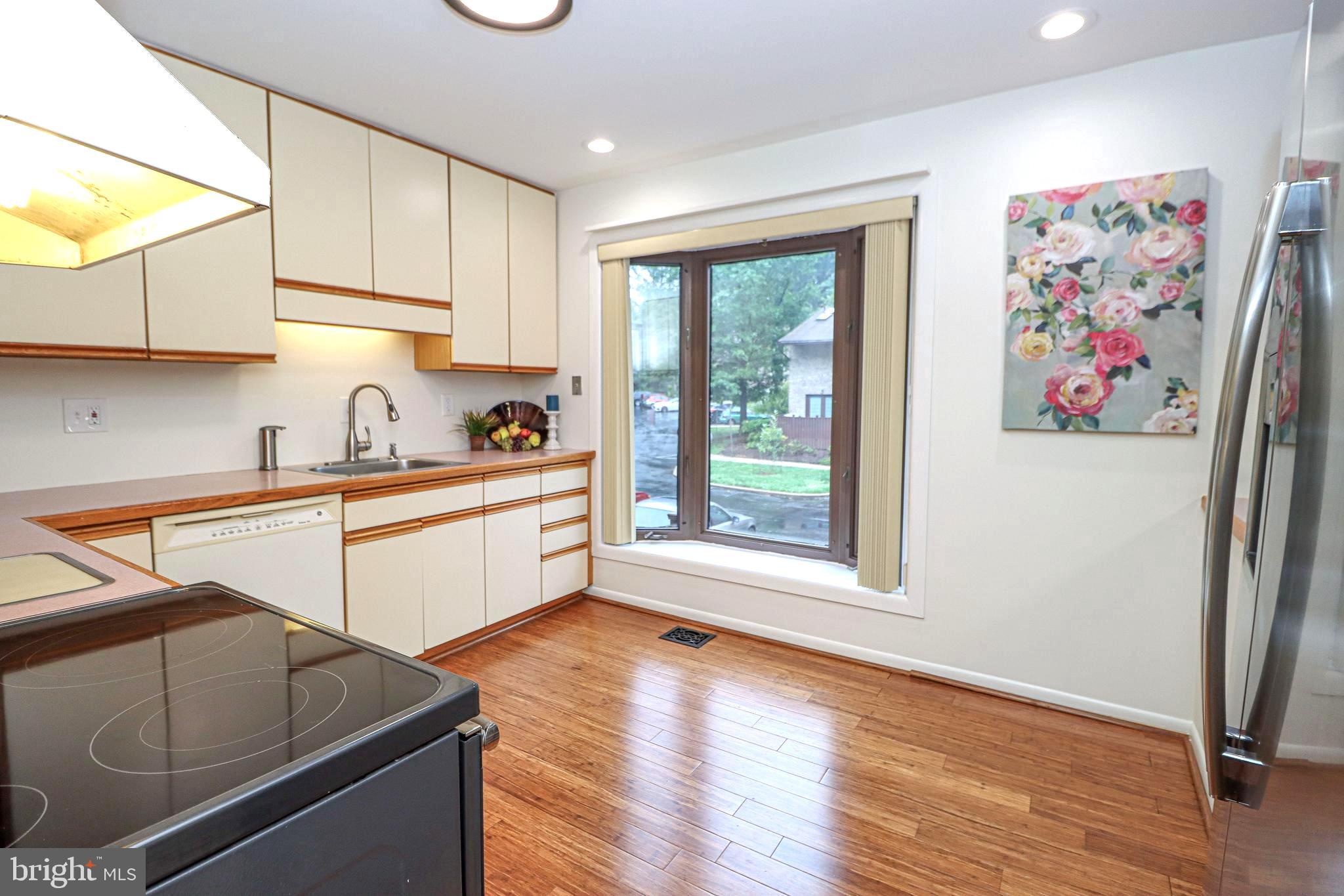 9212 Three Oaks Drive Silver Spring, MD 20901 - Photo 7 of 63