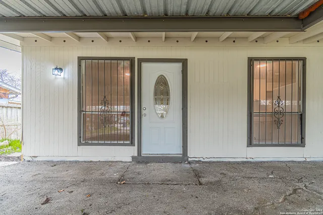 $1,295 | 6142 Lawn Valley Drive, San Antonio, TX 78242