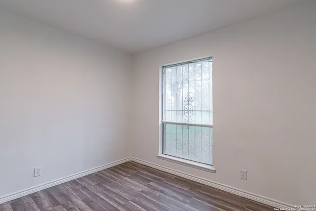 $1,295 | 6142 Lawn Valley Drive, San Antonio, TX 78242