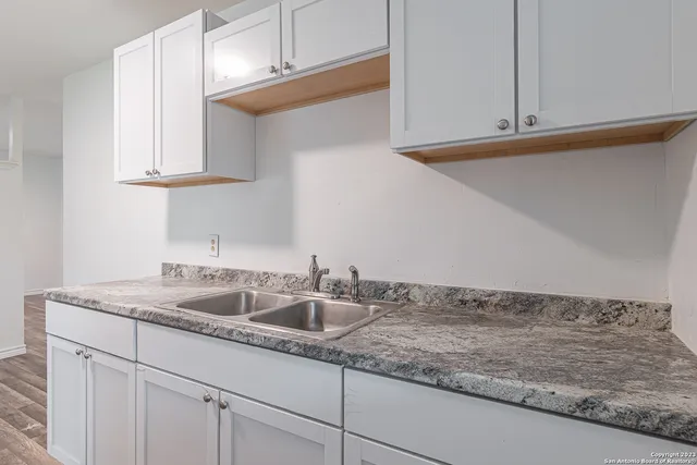 $1,295 | 6142 Lawn Valley Drive, San Antonio, TX 78242