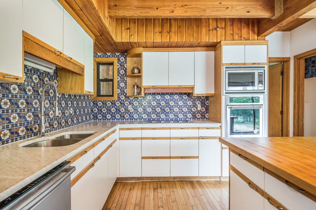 346 Boston Road Groton, MA 01450 - Photo 5 of 30