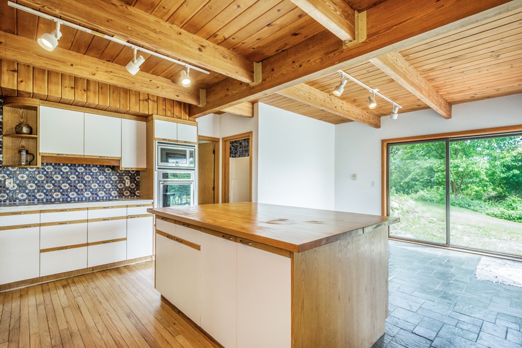 346 Boston Road Groton, MA 01450 - Photo 6 of 30