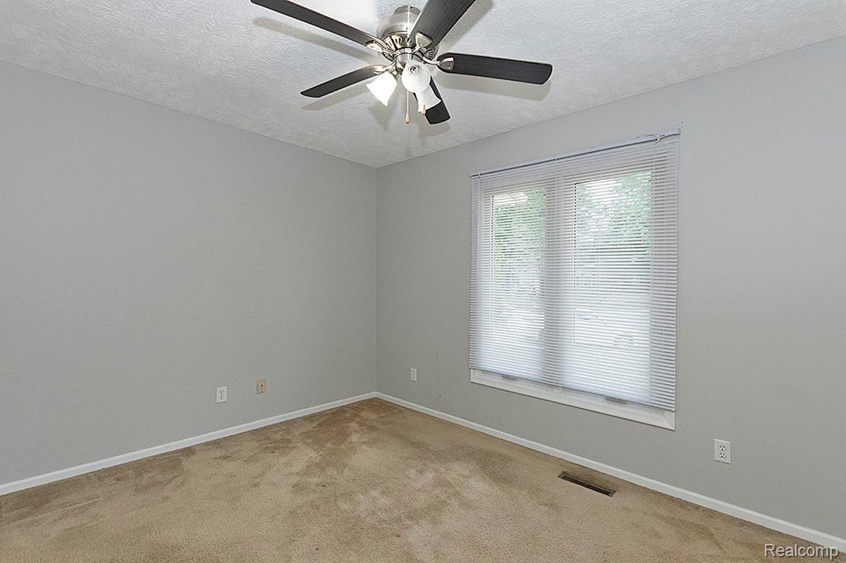 3515 Apple Valley Road Okemos, MI 48864 - Photo 25 of 39 2AV bed 1.JPG