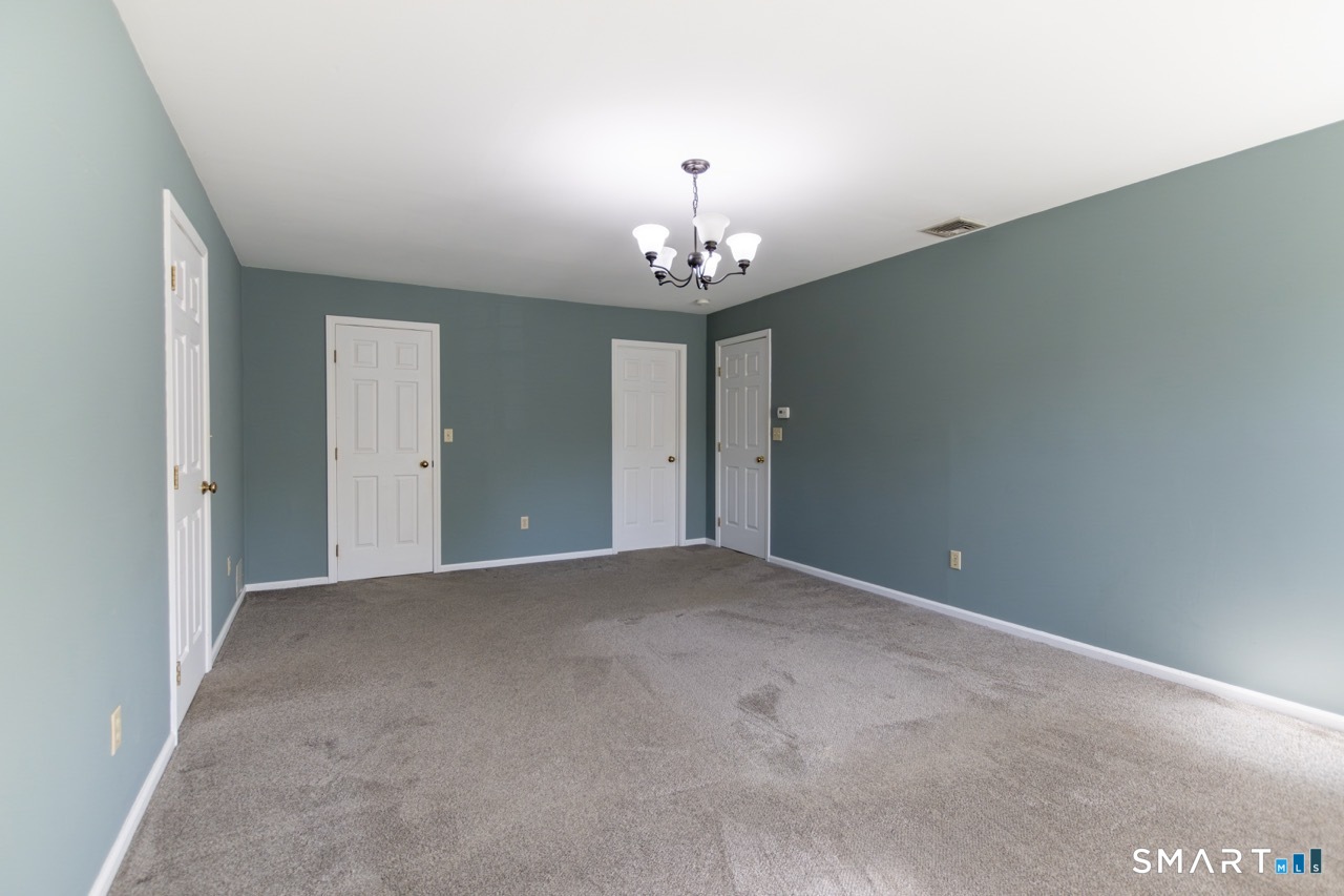 37 Vintage Road Trumbull, CT 06611 - Photo 19 of 39