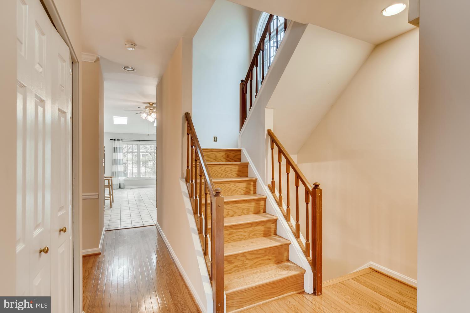 512 Kinsale Road Lutherville-Timonium, MD 21093 - Photo 12 of 37 Hall close and stairs to second level